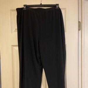 Coldwater creek black capris with spandex leggings under. Size 1X, elastic waist